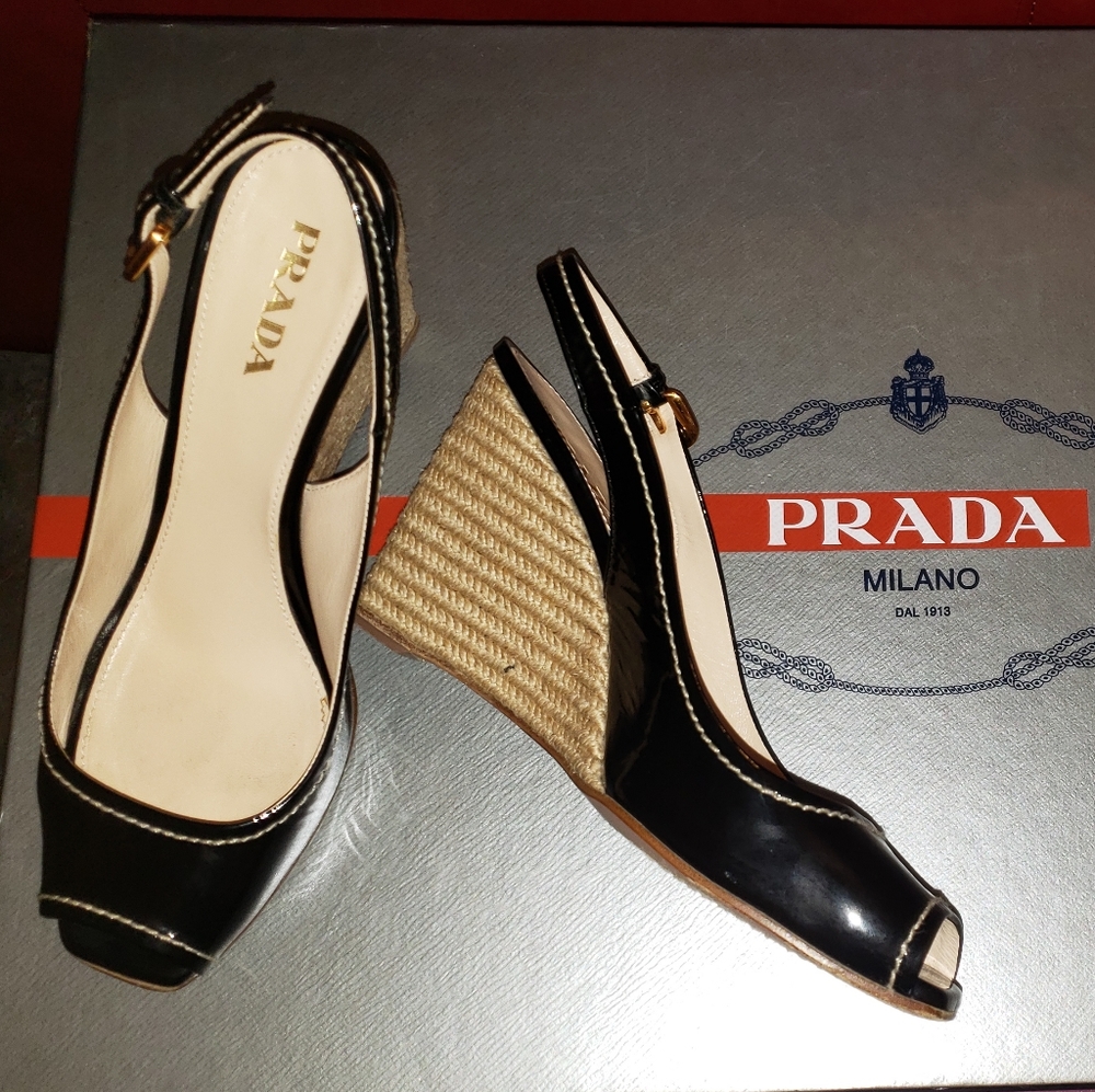 Prada Black Patent leather open toe wedge - Picture 2 of 9